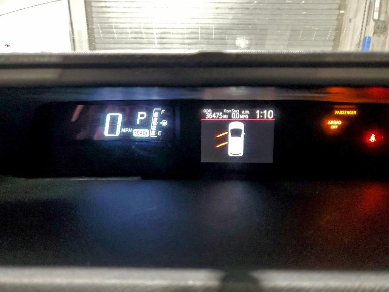 Фото 9 - TOYOTA PRIUS