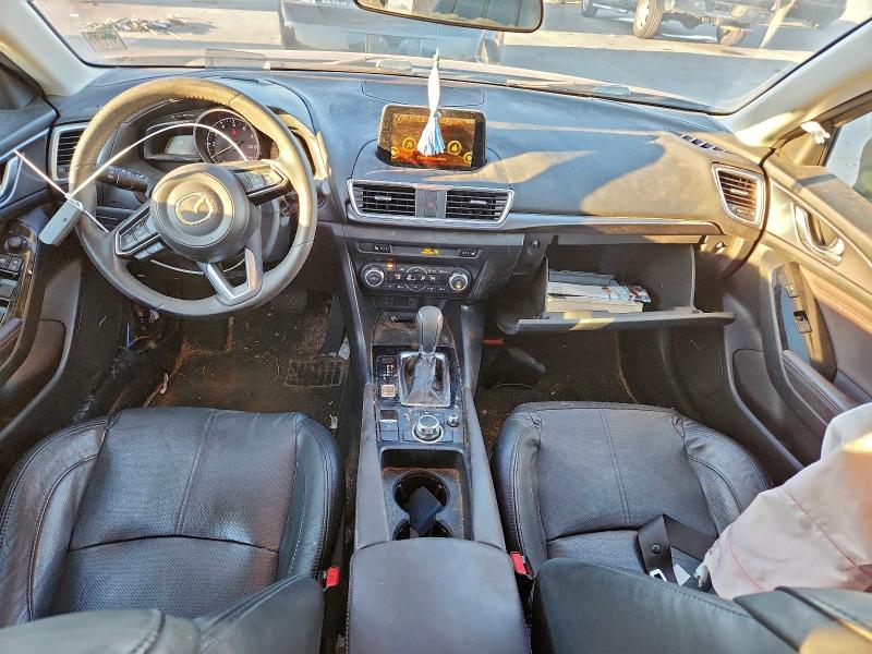 Фото 8 - MAZDA 3