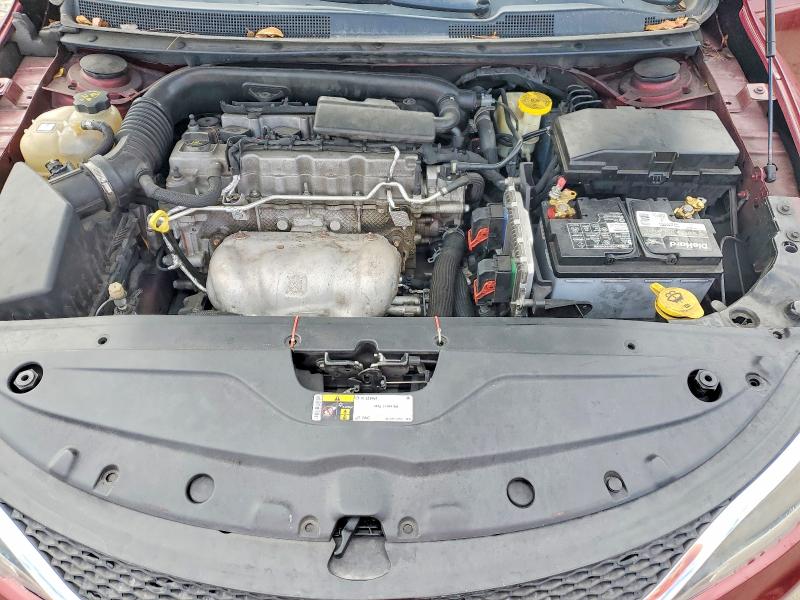 Фото 11 - CHRYSLER 200