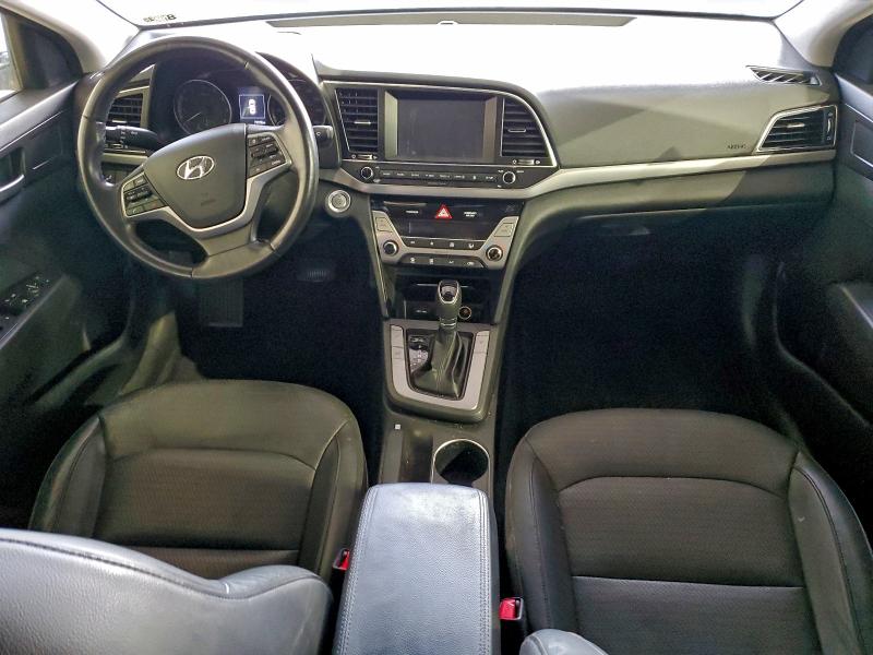 Фото 8 - HYUNDAI ELANTRA