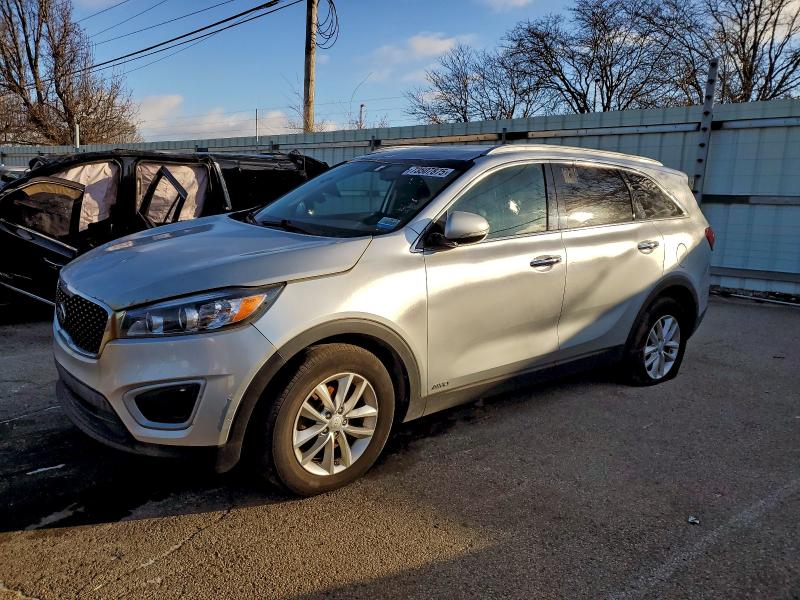 Фото 1 - KIA SORENTO