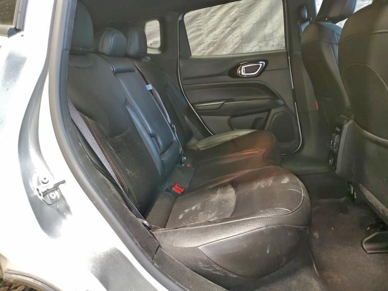 Фото 11 - JEEP COMPASS