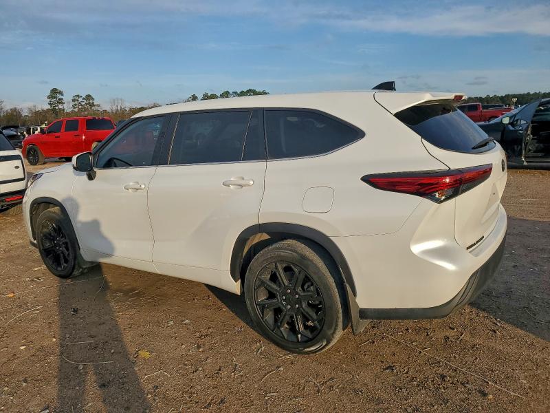 Фото 2 - TOYOTA HIGHLANDER