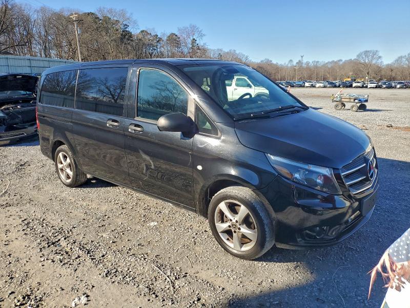 Фото 4 - MERCEDES-BENZ METRIS