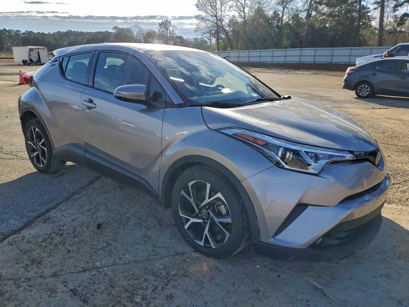 Фото 4 - TOYOTA C-HR