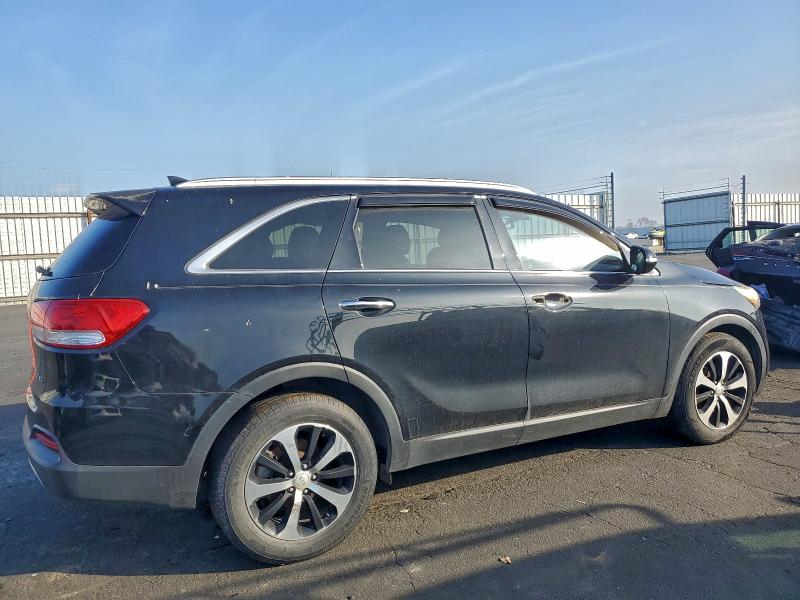 Фото 3 - KIA SORENTO