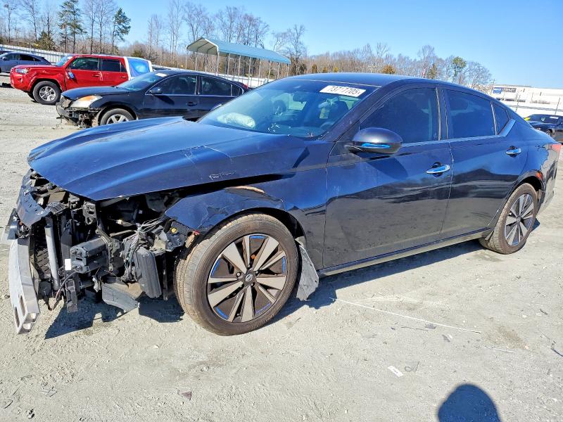 Фото 1 - NISSAN ALTIMA