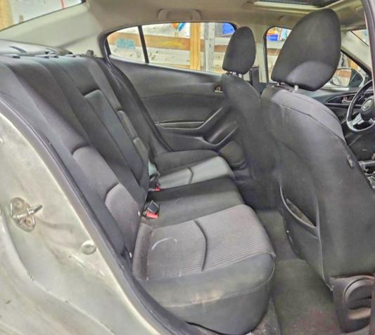 Фото 10 - MAZDA 3