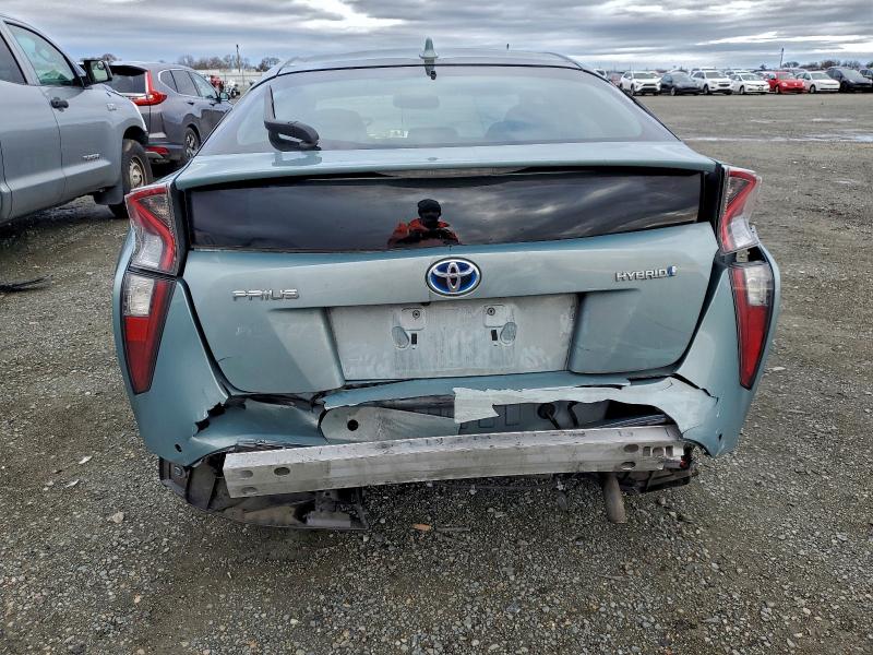 Фото 6 - TOYOTA PRIUS