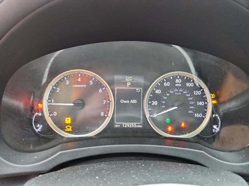 Фото 9 - LEXUS IS