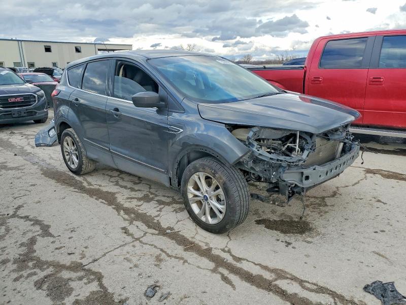 Фото 4 - FORD ESCAPE