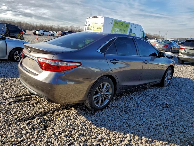 Фото 3 - TOYOTA CAMRY