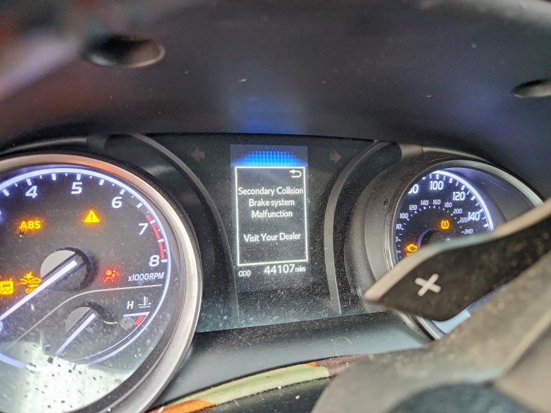 Фото 9 - TOYOTA CAMRY