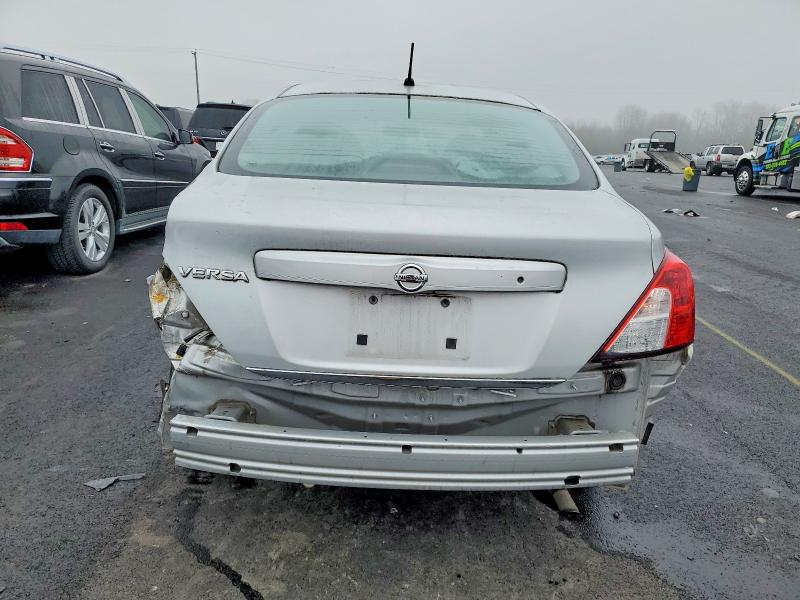 Фото 6 - NISSAN VERSA