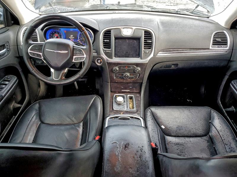 Фото 8 - CHRYSLER 300