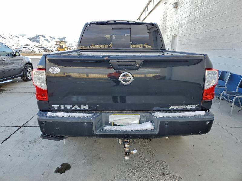 Фото 6 - NISSAN TITAN