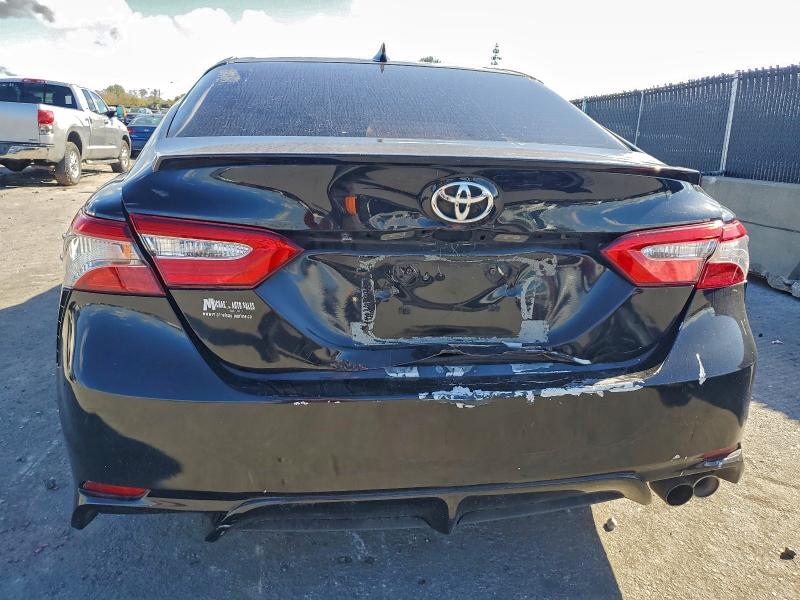 Фото 6 - TOYOTA CAMRY