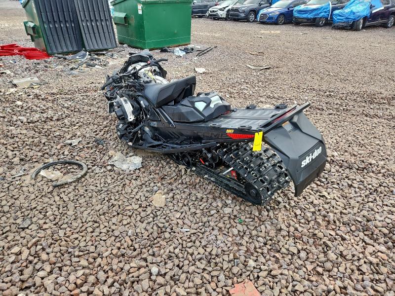 SKI-DOO SNOWMOBILE 2025