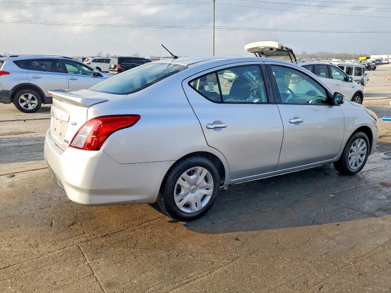 Фото 3 - NISSAN VERSA