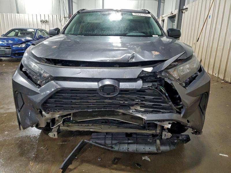 Фото 5 - TOYOTA RAV4