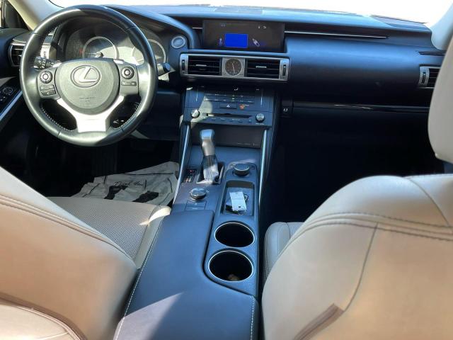 Фото 9 - LEXUS IS