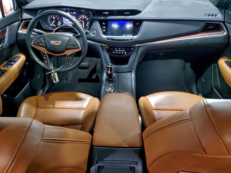 Фото 8 - CADILLAC XT5