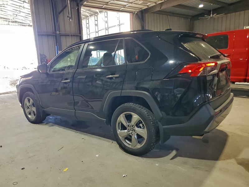 Фото 2 - TOYOTA RAV4