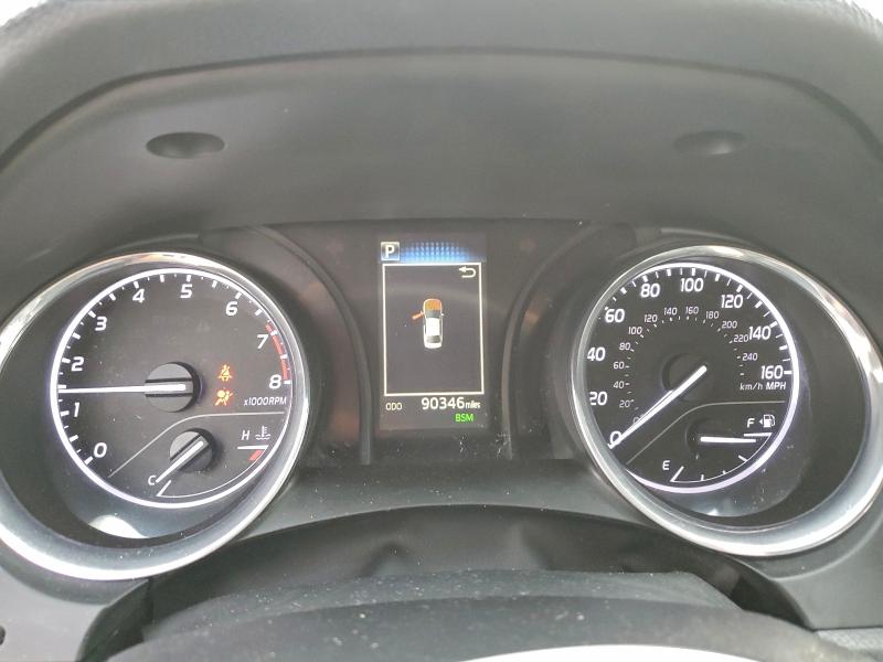 Фото 9 - TOYOTA CAMRY