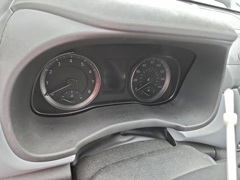 Фото 9 - HYUNDAI KONA