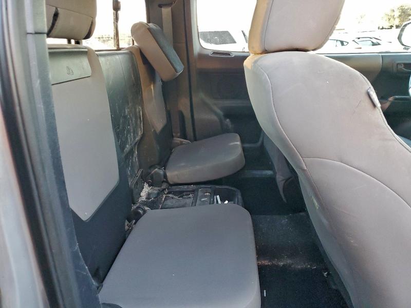 Фото 10 - TOYOTA TACOMA