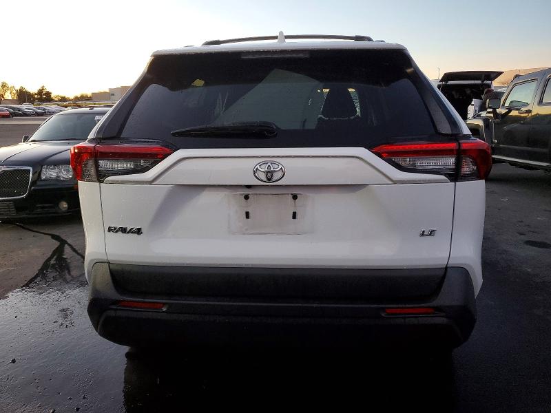 Фото 6 - TOYOTA RAV4