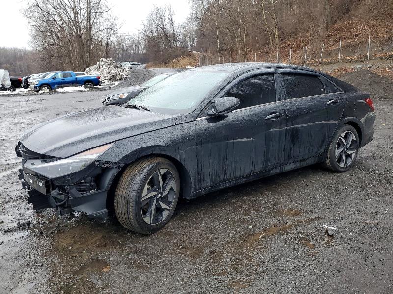 Фото 1 - HYUNDAI ELANTRA