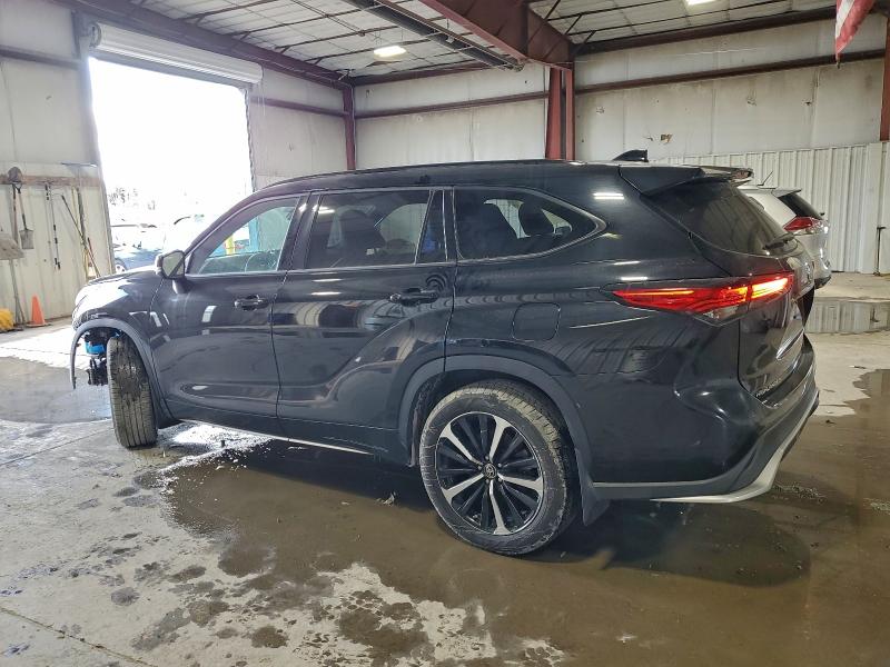 Фото 2 - TOYOTA HIGHLANDER