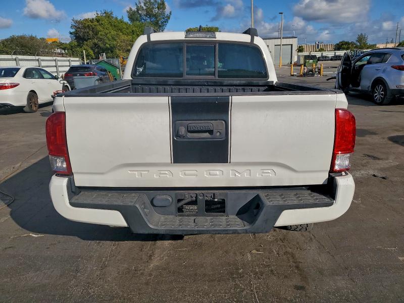 Фото 6 - TOYOTA TACOMA