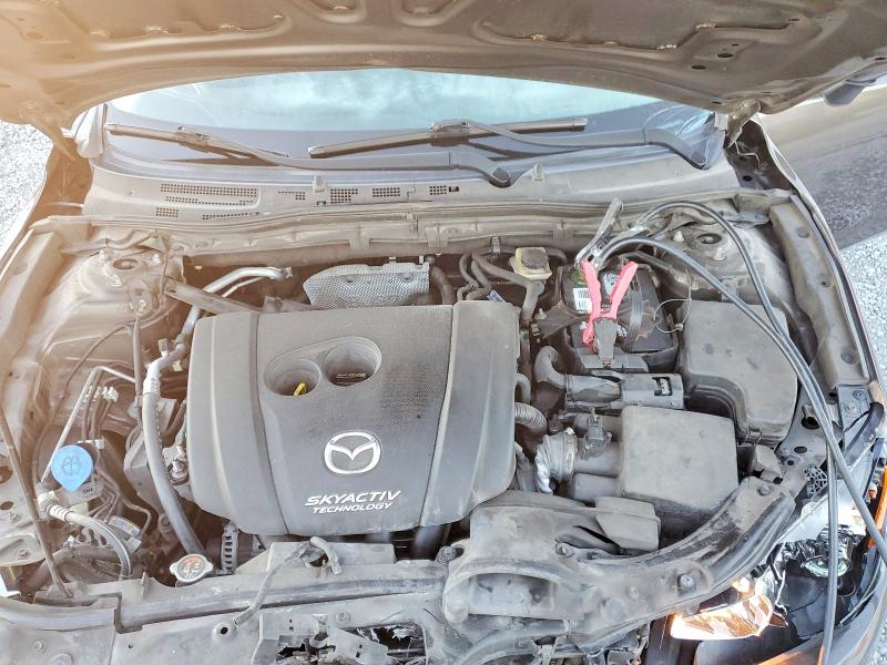 Фото 11 - MAZDA 3