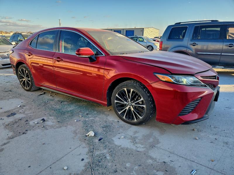 Фото 4 - TOYOTA CAMRY