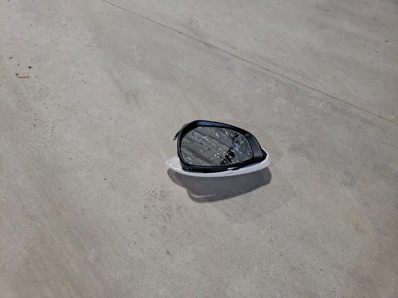 Фото 13 - MAZDA 3