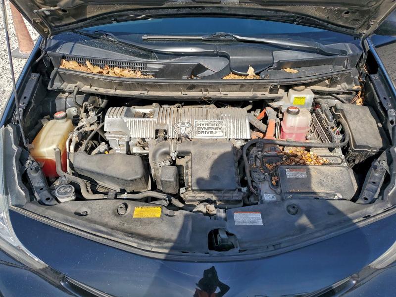 Фото 11 - TOYOTA PRIUS