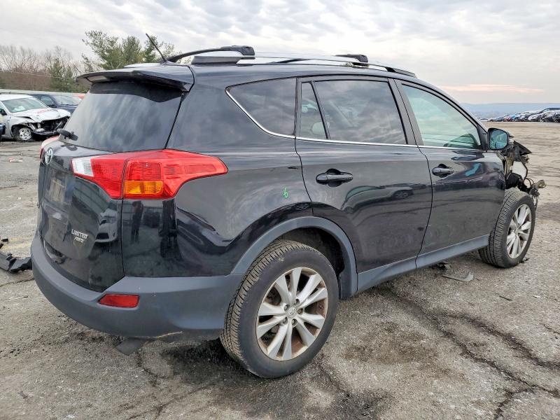 Фото 3 - TOYOTA RAV4