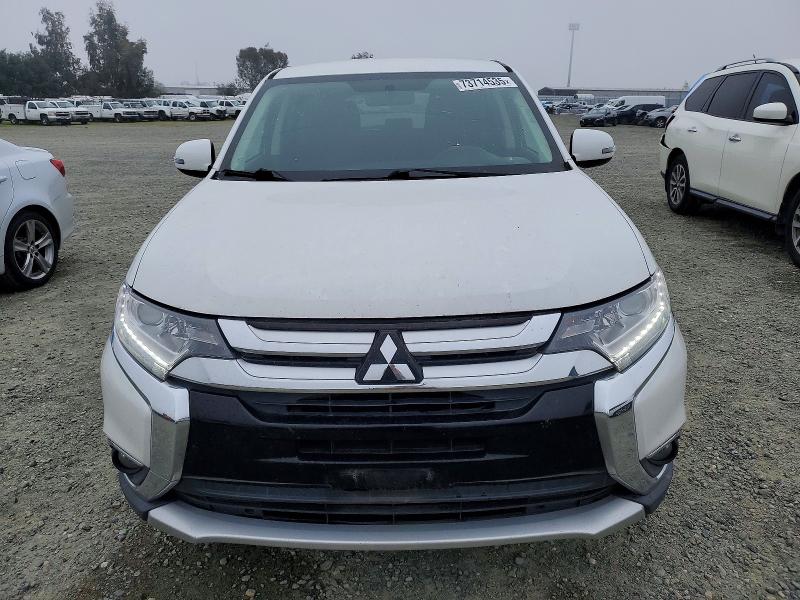 Фото 5 - MITSUBISHI OUTLANDER