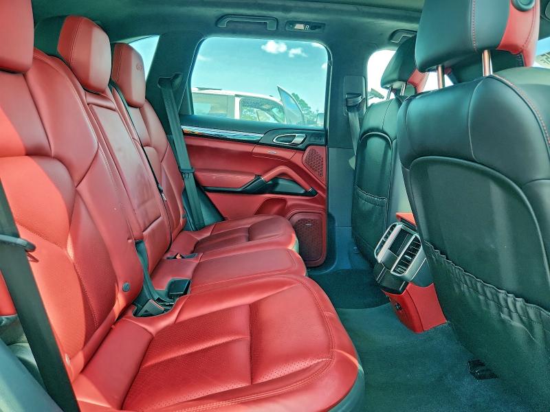 Фото 11 - PORSCHE CAYENNE