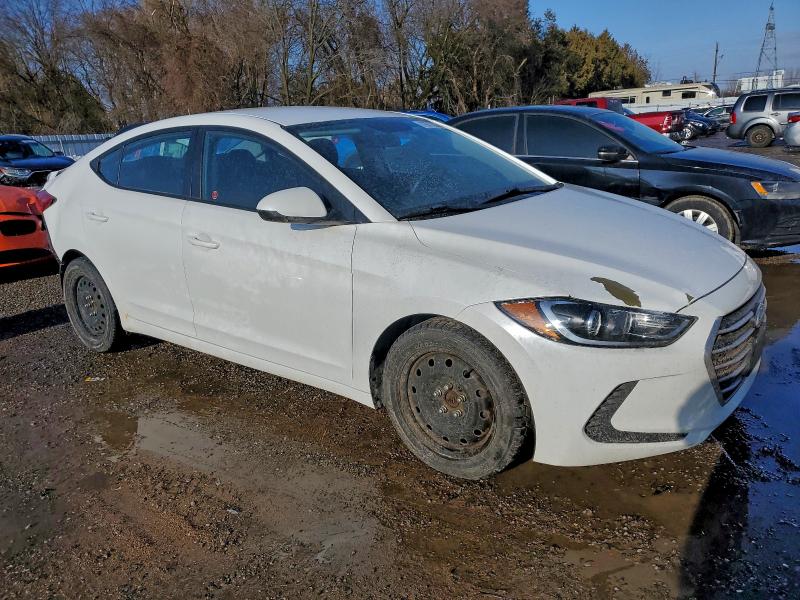 Фото 4 - HYUNDAI ELANTRA