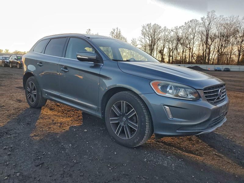 Фото 4 - VOLVO XC60