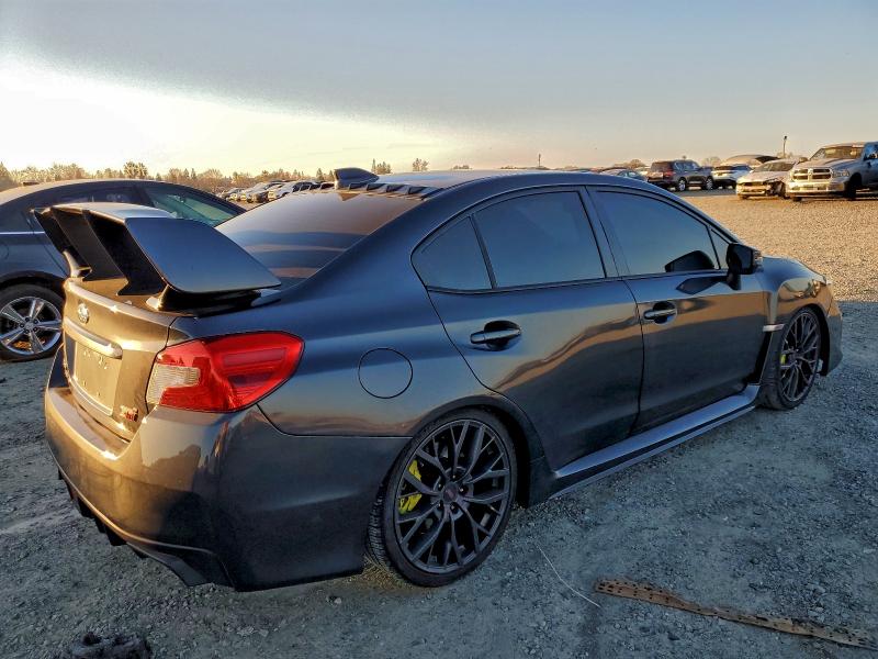 Фото 3 - SUBARU WRX