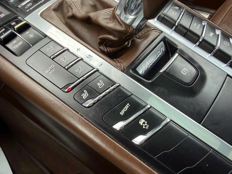 Фото 13 - PORSCHE MACAN