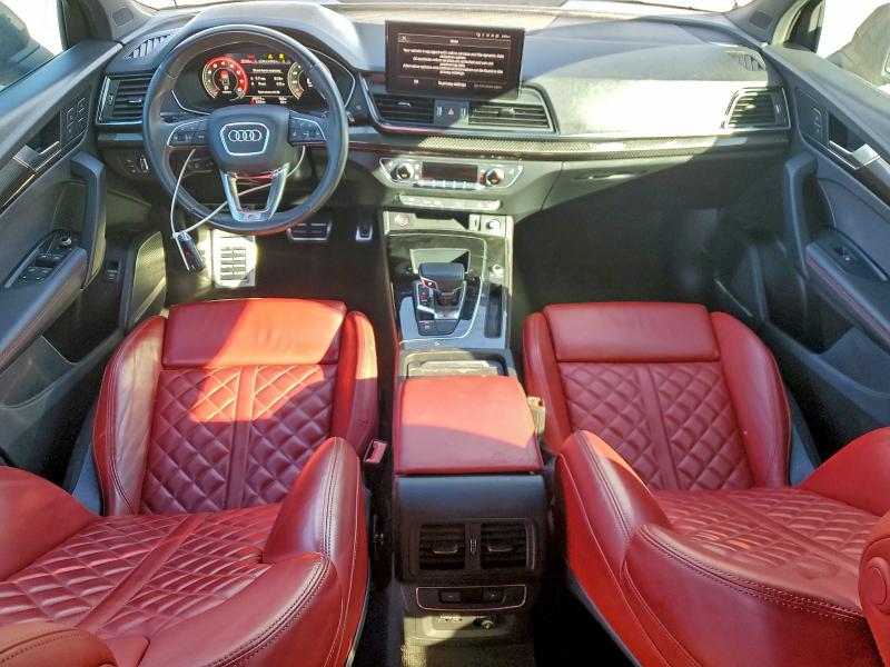 Фото 8 - AUDI SQ5