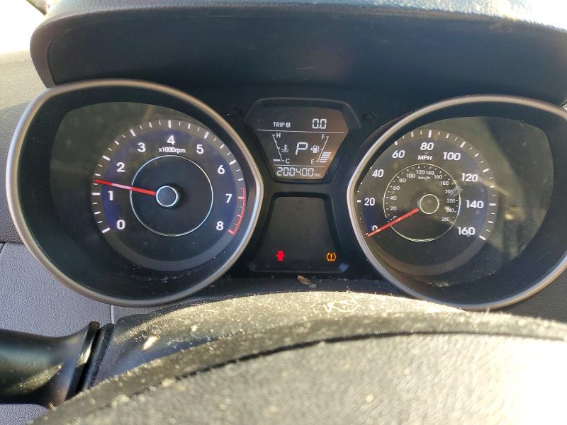 Фото 9 - HYUNDAI ELANTRA