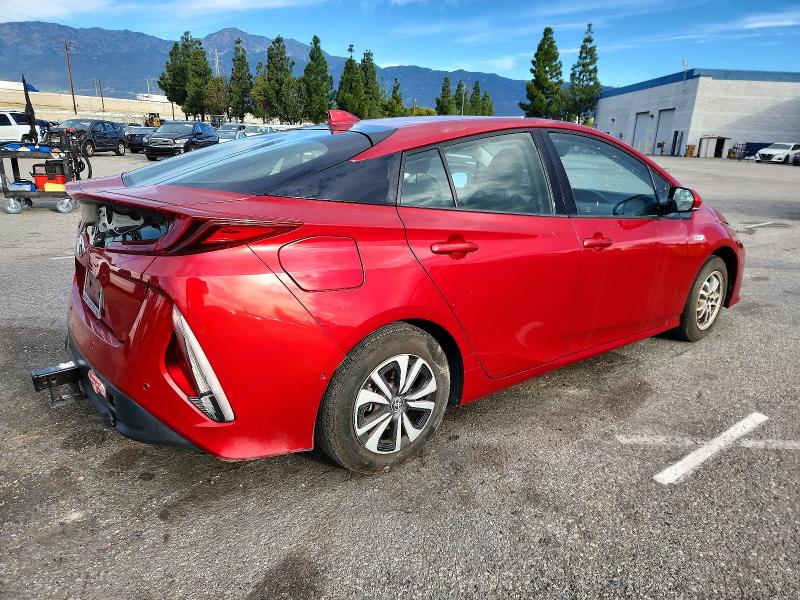 Фото 3 - TOYOTA PRIUS