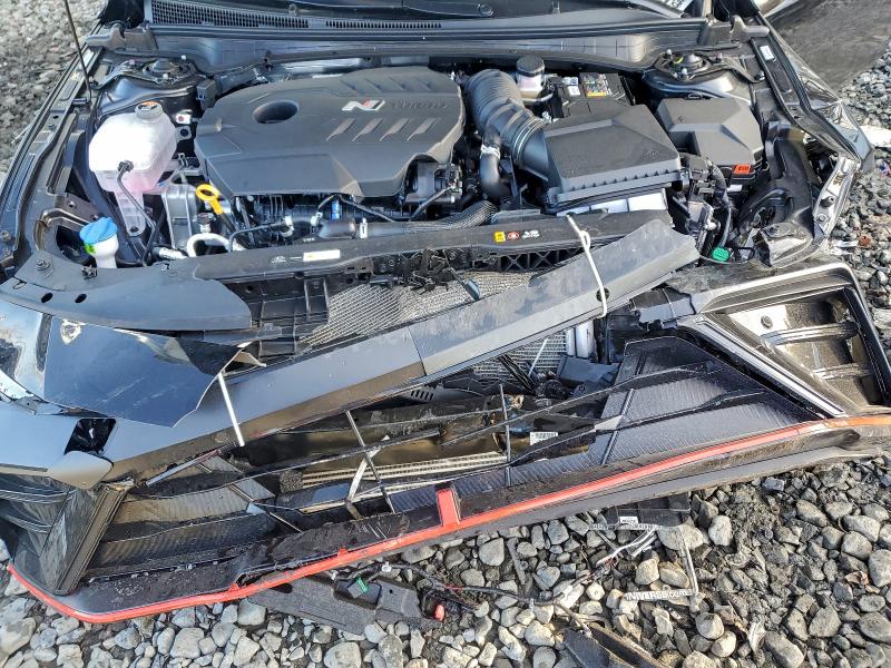 Фото 11 - HYUNDAI ELANTRA