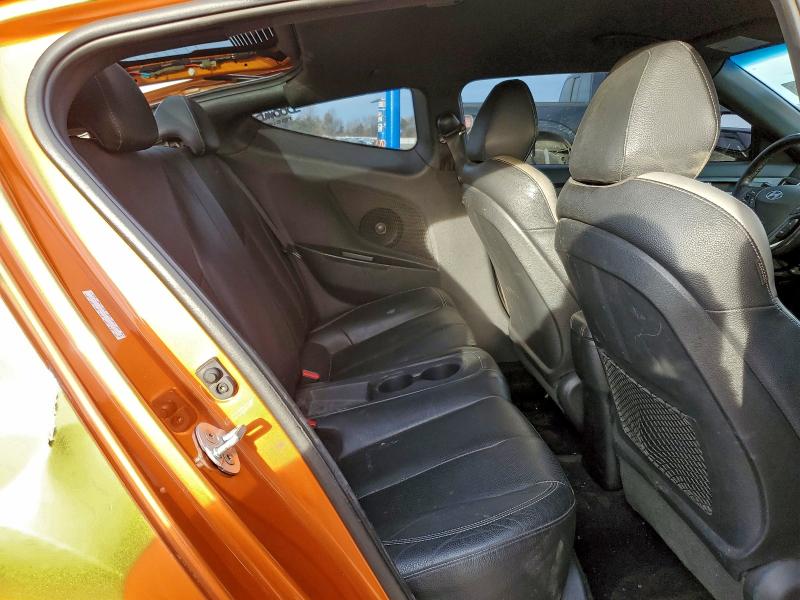 Фото 10 - HYUNDAI VELOSTER